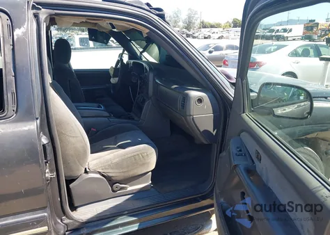 2003 Chevrolet Silverado 1500 Ls из США, поврежденный, VIN 2GCEC19T131283548